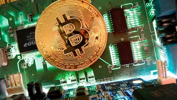 Cryptocurrency can be highly a volatile financial asset, recently experiencing major losses following the stock market down as investors seek safe harbors.