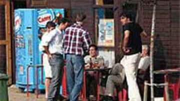 <b>SIGUEN LOS PROBLEMAS</B>. Los capitanes se reunieron con el Consejo de Administración, pero las soluciones a los retrasos siguen sin llegar.