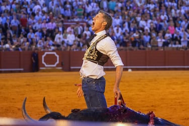 Chimy Ávila presta unos pantalones a Manuel Escribano para volver al ruedo tras una cogida