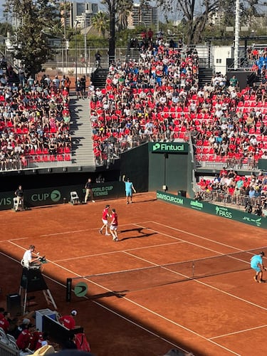 El insólito momento que se vivió en la Copa Davis: ¡el juez confundió a los gemelos que enfrentan a Chile!