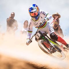 Victorias de Loïc Bruni y Rachel Atherton en Vallnord