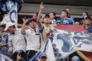 Alegría, fiesta y color fueron los ingredientes que imprimieron los hinchas de Millonarios ante Cortuluá.