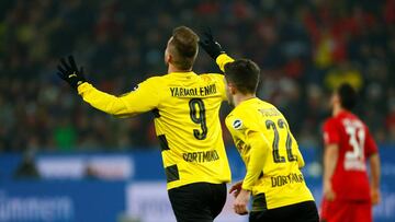 Soccer Football - Bundesliga - Bayer Leverkusen vs Borussia Dortmund - BayArena, Leverkusen, Germany - December 2, 2017   Borussia Dortmund&rsquo;s Andriy Yarmolenko celebrates scoring their first goal with Christian Pulisic    REUTERS/Thilo Schmuelgen    DFL RULES TO LIMIT THE ONLINE USAGE DURING MATCH TIME TO 15 PICTURES PER GAME. IMAGE SEQUENCES TO SIMULATE VIDEO IS NOT ALLOWED AT ANY TIME. FOR FURTHER QUERIES PLEASE CONTACT DFL DIRECTLY AT + 49 69 650050