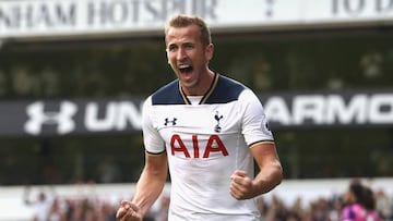 Harry Kane celebra su gol con el Tottenham.