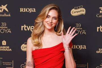 La influencer italiana Chiara Ferragni a su llegada a los Premios Goya.