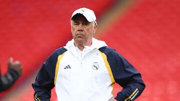 Ancelotti, antes del entrenamiento del Madrid en Wembley.