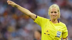 Bibiana Steinhaus será la primera árbitra de la Bundesliga