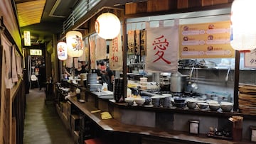 El restaurante en pleno centro de Madrid que recrea las calles de Tokio: comida japonesa real y platos por menos de 20 euros