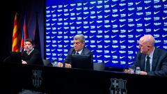 19/04/22 RUEDA DE PRENSA BARCELONA ENTRADAS EINTRACHT FRANKFURT EUROPA LEAGUE 

JOAN LAPORTA 
Lluis Miquel Venteo Jefe de Seguridad del FC Barcelona
Juli Guiu Vicepresidente del Area de Marketing
