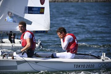 Jordi Xammar y Nico Rodríguez emocionados tras ganar la medalla de bronce.