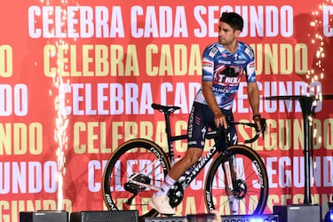 El corredor español Mikel Landa, del equipo Soudal-Quick Step's durante la presentación en Turín.