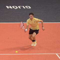 Thiem se presenta en Gijón con un palizón reparador a Sousa