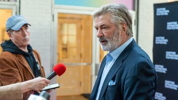 En medio de la investigaci&oacute;n en curso sobre la muerte de Halyna Hutchins, Alec Baldwin ha hablado sobre lo sucedido por primera vez frente a la c&aacute;mara.