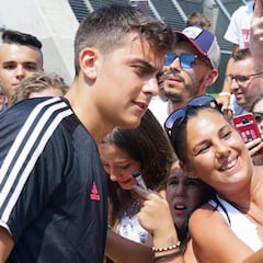 Dybala vuelve a Turín con su futuro en el aire