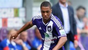 Pese a su juventud, Tielemans tiene presencia en el campo.