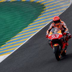 Márquez vuelve a liderar diez meses después