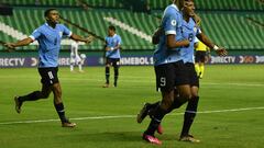 Uruguay's Alvaro Rodriguez (C) celebrates after scoring against Bolivia during the South American U-20 championship first round football match at the Pascual Guerrero stadium in Palmira, Colombia, on January 26, 2023. (Photo by JOAQUIN SARMIENTO / AFP)