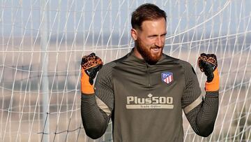 Oblak entrenando con el Atlético