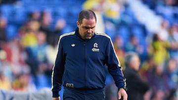 Andre Soares Jardine head coach of America during the quarter-final second match between America and Monterrey as part of the Liga BBVA MX, Torneo Apertura 2025 at Ciudad de los Deportes Stadium, on November 29, 2025 in Mexico City, Mexico.