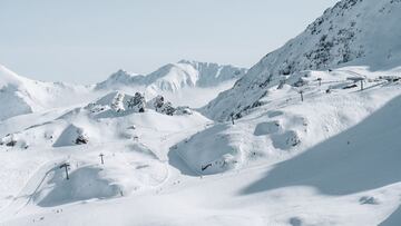 Las pistas de esqu&iacute; de Ordino Arcal&iacute;s (Andorra), completamente cubiertas de nieve a 30 de noviembre del 2022. 
