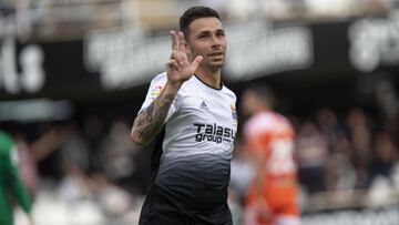 Castro celebra el gol del Cartagena.