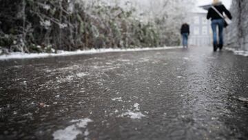 Existen diferentes expresiones del clima invernal. Te explicamos qué es la lluvia helada, cómo se produce y en qué se diferencia de la nieve y aguanieve.