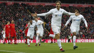 Swansea da la gran sorpresa ante Liverpool en Anfield