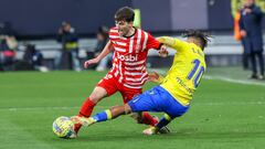 10/03/23 PARTIDO PRIMERA DIVISION 
CADIZ - GIRONA 
SANTIAGO BUENO CON BONGONDA