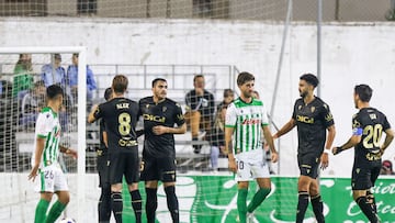 Maxi Gómez ya marca con el Cádiz.
