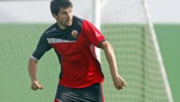 El jugador del Elche, Álex Felip, durante un entrenamiento.