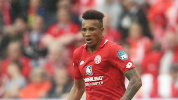 Everton bring in Mainz midfielder Gbamin as Gueye replacement