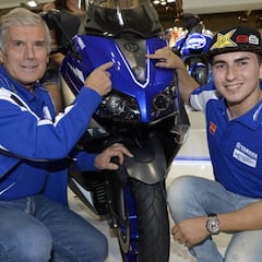 Agostini no rehúye el cuerpo a cuerpo con Jorge Lorenzo