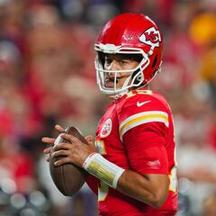 Patrick Mahomes, de los Kansas City Chiefs, se debate entre la neutralidad política y la grandeza deportiva