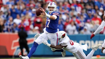 The Bills quarterback landed awkwardly in the Week 1 win over the Cardinals and was seen wearing a protective glove in practice.
