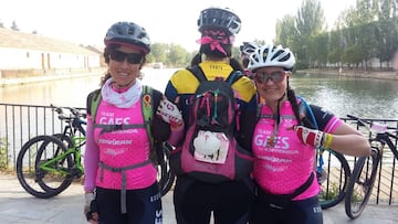 Mónica Batán, de la Asociación Wanawake, junto a Mar. Ambas participan en la GAES Pilgrim Race.