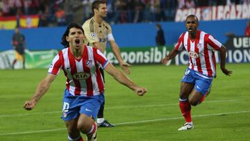 Ag&uuml;ero celebra un gol al Marsella. 