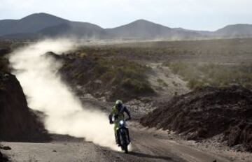 Sexta etapa, Uyuni-Uyuni. El francés Alain Duclos.