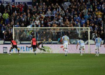 1-2. Hemed marcó el segundo tanto de penalti.