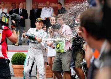 Nico Rosberg celebrando su victoria en el Gran Premio de Mónaco.