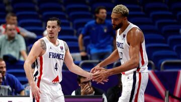 Heurtel y Gobert, en un partido del Eurobasket.