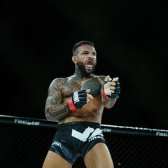 Franco Tenaglia pone el broche de oro en WAR 5