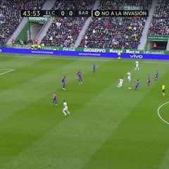 Pedri es especial hasta para esto: así acabó la semana en la que le compararon con Iniesta y Zidane