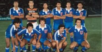 Óscar Wirth: (parte superior, polera rayada) Entre los años 1983 y 1984, el mundialista de España 82’ defendió los colores de Universidad de Chile, sin conseguir títulos.