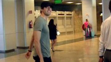 Kaká regresó a Madrid y guardó silencio sobre su futuro