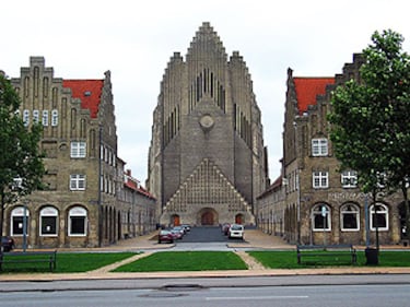 Ni en Hollywood ni en Los Ángeles: La iglesia donde se casó ‘Shrek’ existe y tiene menos de un siglo de vida