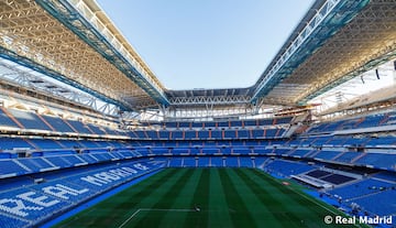 Las obras de remodelación del estadio del Real Madrid siguen a buen ritmo y encaran la recta final para su estreno la próxima temporada. 