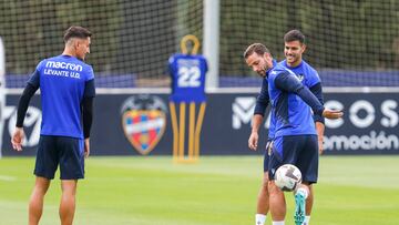 11/10/22 ENTRENAMIENTO DEL LEVANTE UD -
ROBERTO SOLDADO