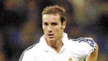 <b>EL MÁS VETERANO.</B> Helguera, con 28 años, es el más mayor de los cuatro centrales blancos.