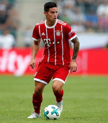 El volante James Rodríguez se estrenó con la camiseta del Bayern Múnich. El colombiano jugó los 45 minutos de la final de la Telekom Cup que ganó su equipo 2-0 sobre el Werder Bremen y participó en el primer gol de Thomas Müller.