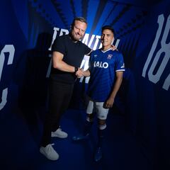 Núñez protagoniza el traspaso más polémico de Inglaterra y su ex club sale al paso de las críticas